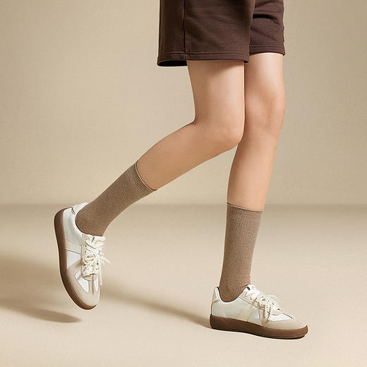 2楼千百度 25年秋季新品 德训鞋 A25400801 商品图4