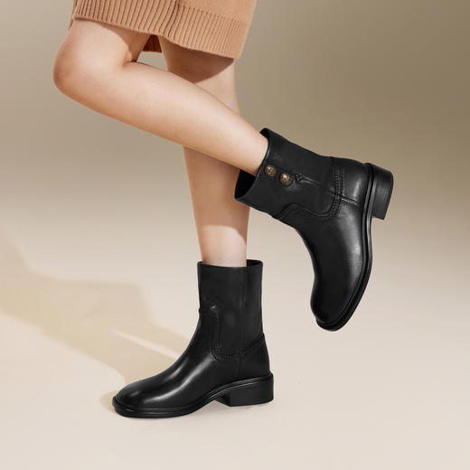 2楼千百度 24年冬季新品 时装靴 商品图1