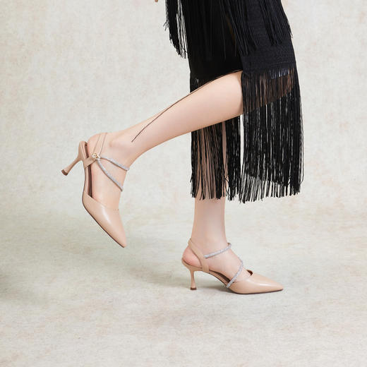 2楼千百度 24年夏季新品 时装凉鞋 A24257794 商品图4