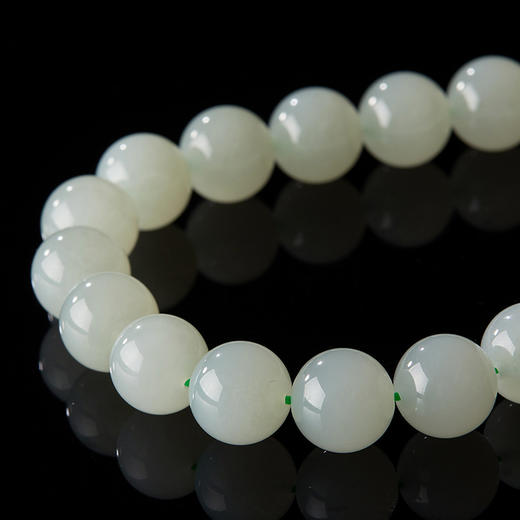 （中国玉都揭阳溯源）翠青·冰底葡萄肉和田玉首饰系列，高货翠青冰点价，冰肌玉骨藏葡萄，腕间凝作一泓清水 商品图4