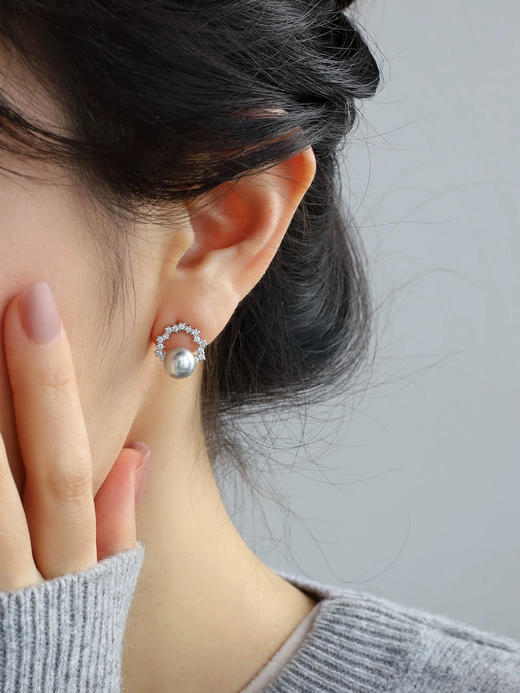 瞬间提升气质超美宋慧乔同款珍珠镶钻日月耳钉 商品图3
