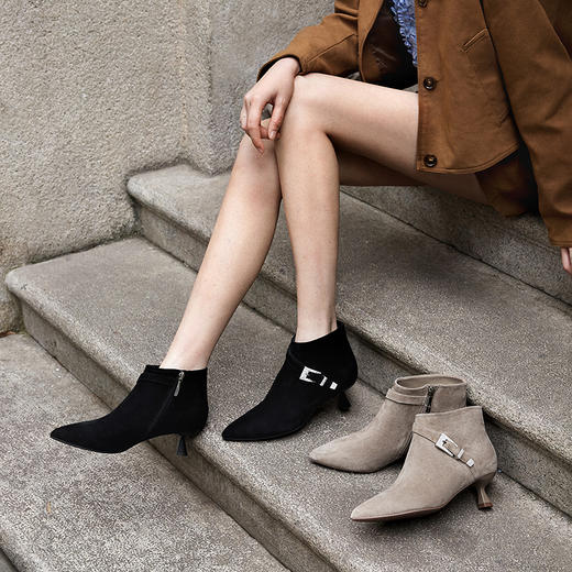 2楼千百度 24年冬季新品 时装靴 A24567105 商品图1