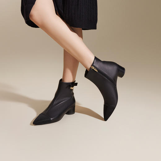 2楼千百度 24年冬季新品 时装靴 商品图1