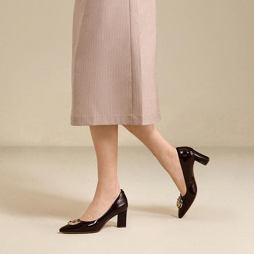 2楼千百度 25年秋季新品 浅口单鞋 A25471688 商品图2