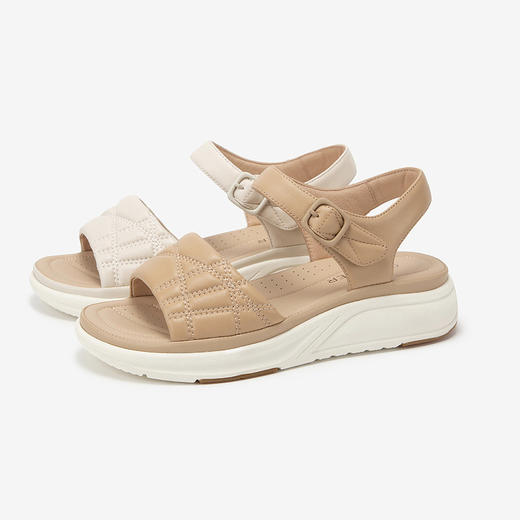 2楼千百度 24年夏季新品 休闲凉鞋 A24321823 商品图1