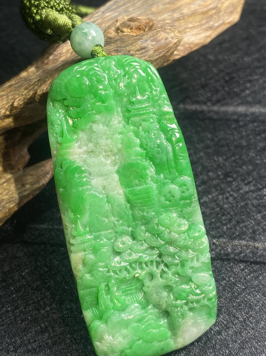 【FC0024】翡翠阳绿山水牌挂件 色泽阳绿 雕工精美 诗人画意呈现眼前 商品图0