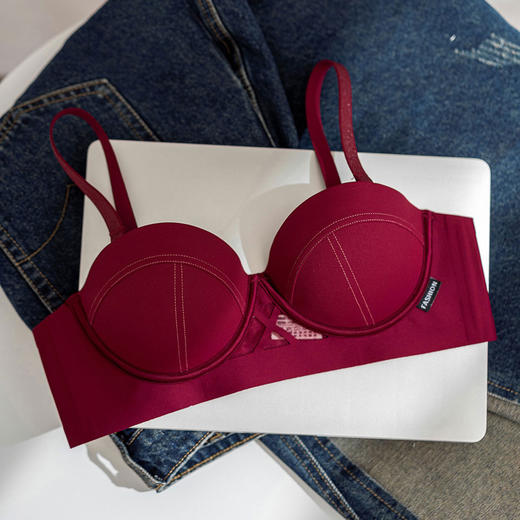 【小胸福音💖秒变自信女神】镂空设计舒适亲肤软支撑内衣  可拆卸肩带聚拢中厚半杯内衣 设计款文胸 商品图7