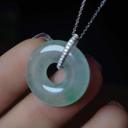 【明媚】18K金镶嵌翡翠平安扣 商品图3