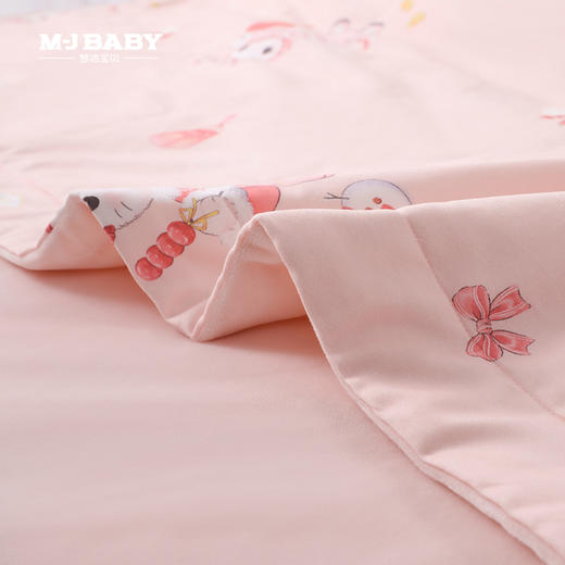 10楼 梦洁宝贝  小幸福裸睡抗菌被：好运相伴  150*215cm/645克   吊牌798-998元   活动价499-599元 商品图3