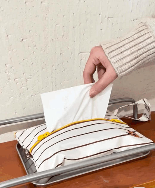 优选丨【两件起拍，福利加购品不在起拍件数内】Hugz品牌满199加购0.1送帆布袋！疯抢📢 Hugz 小众设计师系列联名包包大合集，每一款都是艺术品级别！现仅9.9💰起抢艺术品包包，背出百万气场！ 商品图13