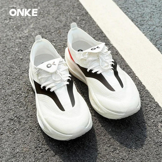 【全掌碳板推进 适合15公里内】ONKE德国科技轻透软弹跑鞋12代/13代 商品图4