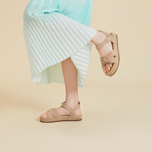 2楼千百度 24年夏季新品 休闲凉鞋 A24322613 商品图2