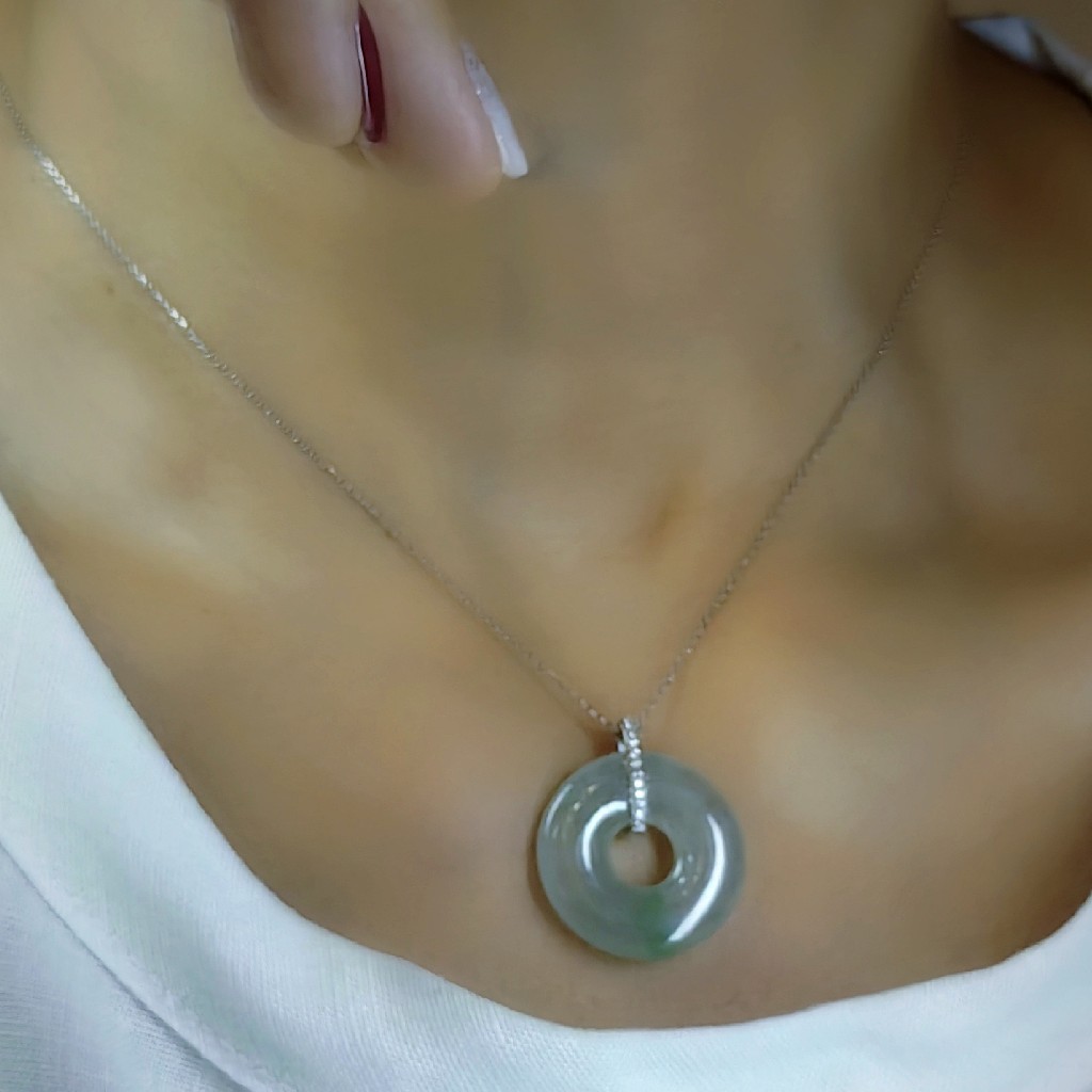 【明媚】18K金镶嵌翡翠平安扣（年货节特价）