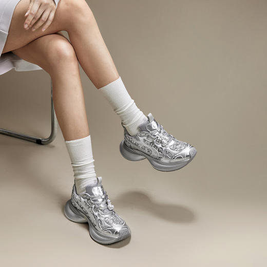 2楼千百度 24年秋季新品 时尚休闲鞋 A24492606 商品图4