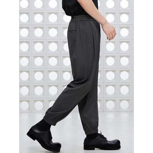 GXG男装 肌理坑条休闲裤通勤男束脚裤简约运动长裤 2025夏季新品 商品图2