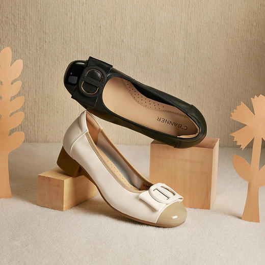 2楼千百度 25年秋季新品 浅口单鞋 A25423507 商品图1