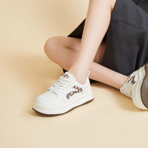 2楼千百度 24年春季新品 休闲板鞋 商品图2