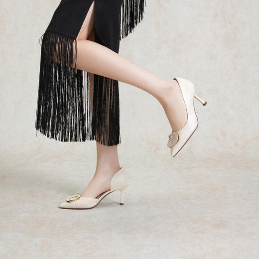 2楼千百度 24年夏季新品 时装凉鞋 A24257729 商品图2