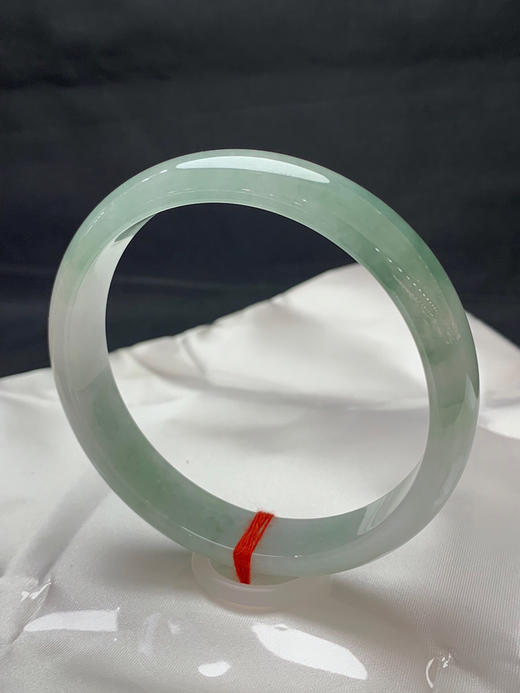 620599，63.5圈口，糯冰油青正圈平安镯，种水好，透手 商品图2