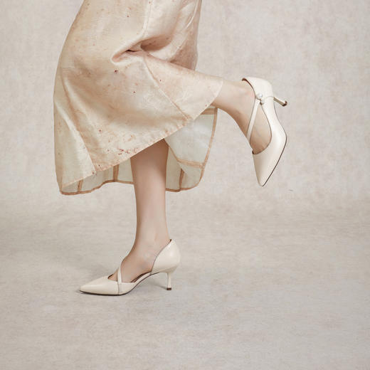 2楼千百度 24年夏季新品 时装凉鞋 A24271679 商品图4