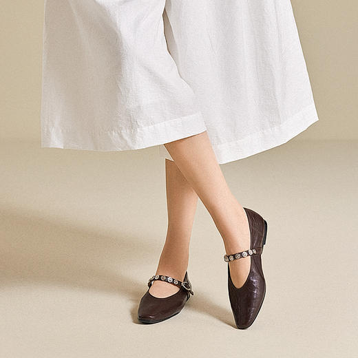 2楼千百度 25年秋季新品 玛丽珍鞋 A25425182 商品图4