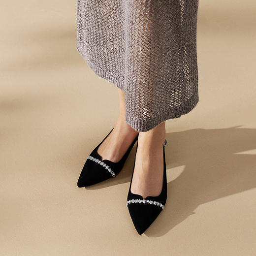 2楼千百度 25年夏季新品 时装凉鞋 A25258156 商品图1