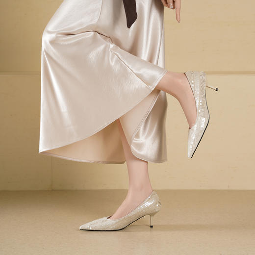 Westory2025年秋季鎏光珠片尖头中跟单鞋宴会鞋通勤浅口鞋W25CE76221 商品图8