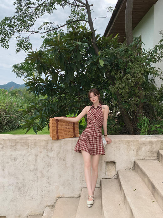 金蘑菇菇【甜茶覆盆子 格子系列】3个版 显白收腰复古格子连衣裙 商品图10