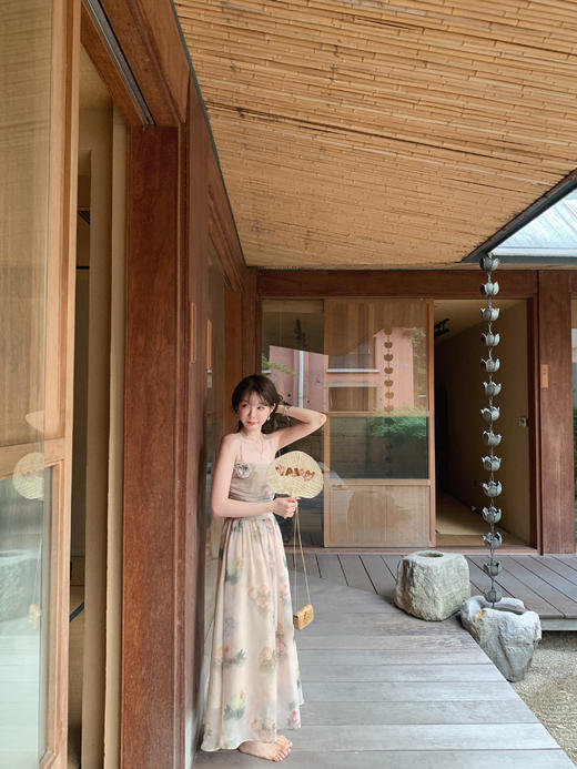 M码 金蘑菇菇 豆蔻小玫瑰 / 新中式露肩挂脖连衣裙碎花吊带裙 商品图0