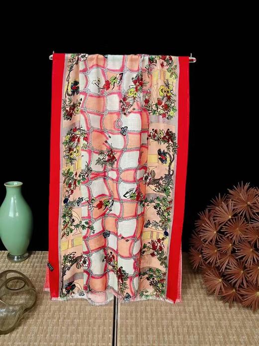 ｛特卖｝100%羊毛围巾花型三十四田园花卉红边～喜出 商品图2