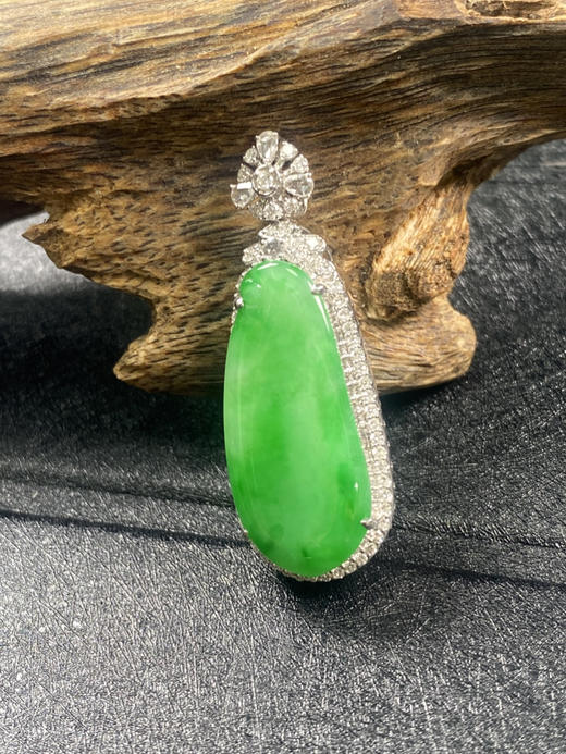 【FC0038】18K金镶嵌翡翠阳绿福瓜吊坠  色阳完美 完美大气 商品图1