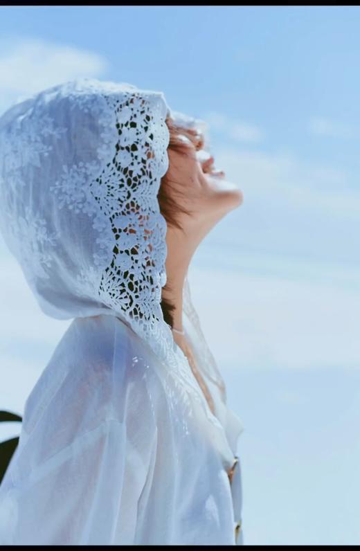 人间白月光天丝防晒钩花连帽衬衣 商品图6