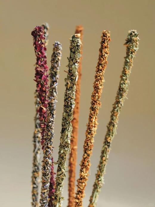 全网爆火的「疗愈神器」❗️不用去香港❗️国内也能囤的阿根廷手工线香，天然疗愈不撞香❗️  【阿根廷手工线香】🏆欧阳娜娜、李诞同款疗愈力！  ✅传承千年玛雅文明，匠人手工卷制  ✅纯植物原料 商品图9