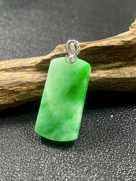 【FC0052】18K金镶嵌翡翠阳绿无事牌吊坠  种好色阳  完美大气 商品图3