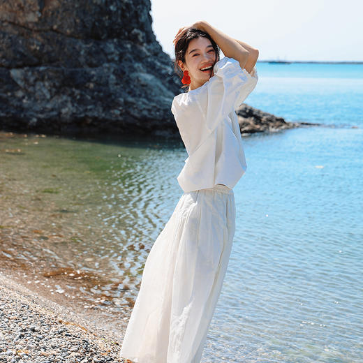 绽放392朵/【黑白灰系列·像花一样】汉麻棉宽松设计感中袖衬衫女 商品图2