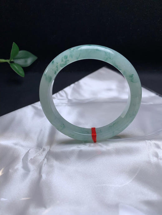 620611，57冰飘花手镯。冰底清新细条、花色有意境 商品图3