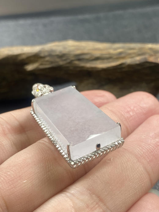 【FC0041】18K金镶嵌翡翠冰种无事牌吊坠  冰润通透 完美大气 商品图1