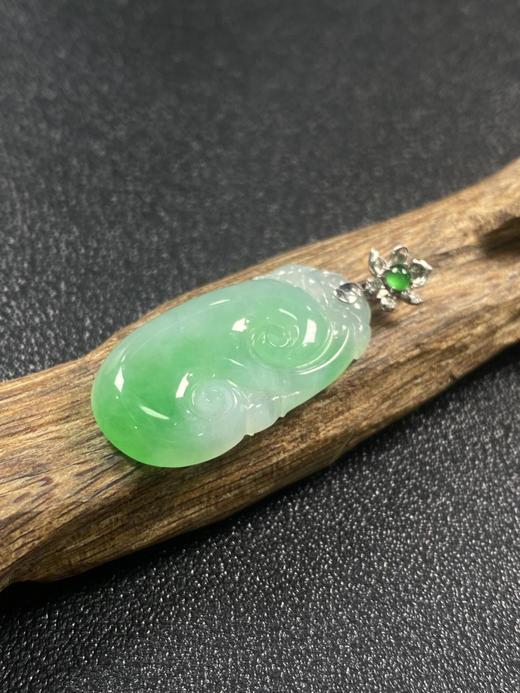 【FC0051】18K金镶嵌翡翠飘绿如意吊坠  玉润色阳 完美大气 商品图2