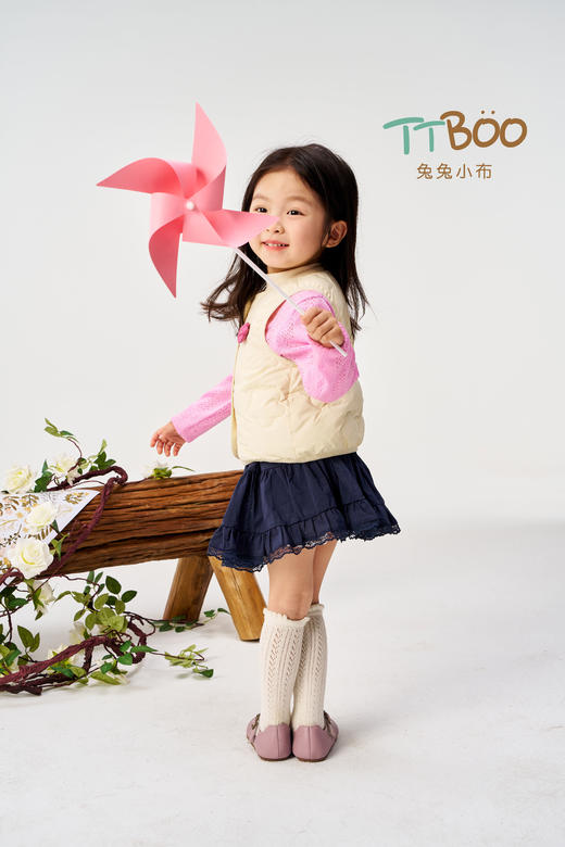 兔兔小布星星绗线立体星星羽绒马甲 商品图4