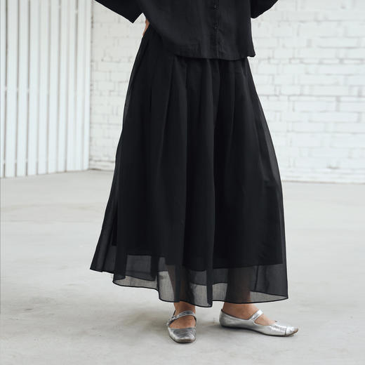 绽放453朵/【黑白灰系列·白日焰火】桑蚕丝棉压褶半身裙旅行长裙 商品图1