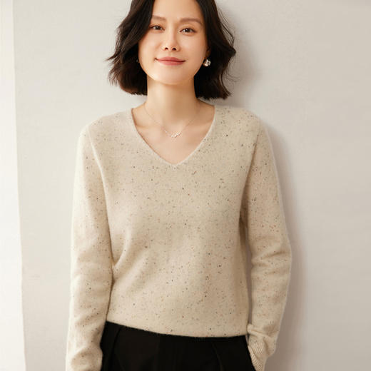 Avann阿曼衣点子纱V领羊毛衫ZM089 商品图9