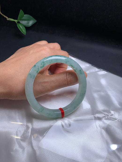 620611，57冰飘花手镯。冰底清新细条、花色有意境 商品图5