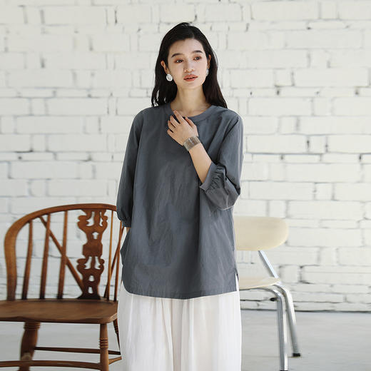 绽放女装468朵/【黑白灰系列·至简T】汉麻棉圆领宽松中长款T恤女 商品图0