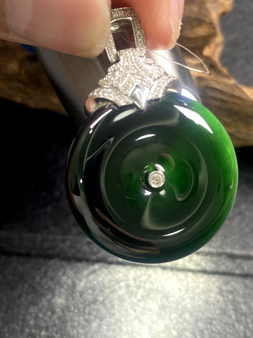 【FC0047】18K金镶嵌翡翠墨翠平安扣吊坠 漆黑亮光 简约大方 完美大气 商品图3