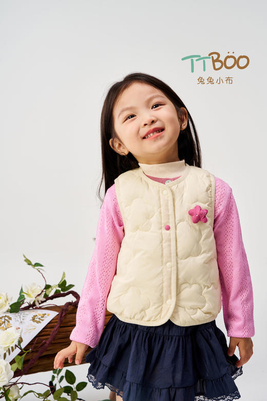 兔兔小布星星绗线立体星星羽绒马甲 商品图2