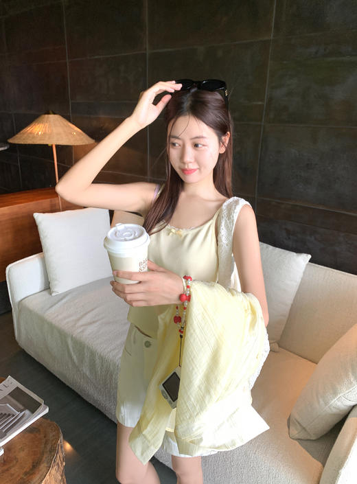 【折后再享2件88折】现货秒杀！微信打折价！2色防晒衬衫吊带背心两件套 日常189.99/件 立减60 秒杀129.99/件！！ 商品图13