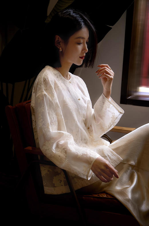 新中式蕾丝提花天丝国风盘扣轻薄防晒小衫 商品图5