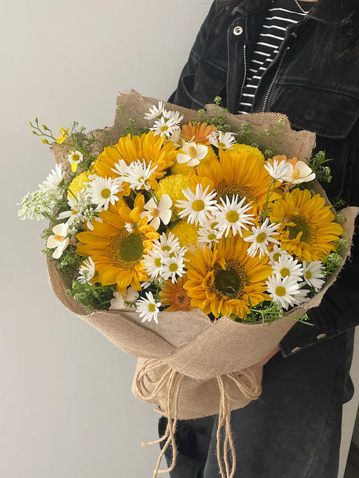 AROMELAI 花艺 鲜花花束 私人定制艺术礼品 商品图5