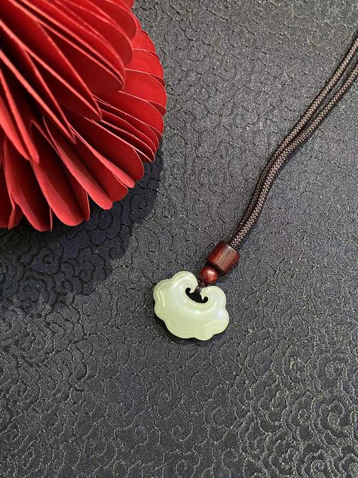 【于田产和田玉帝王青平安锁】出证书，发货1~5天，48小时鉴赏期 商品图0