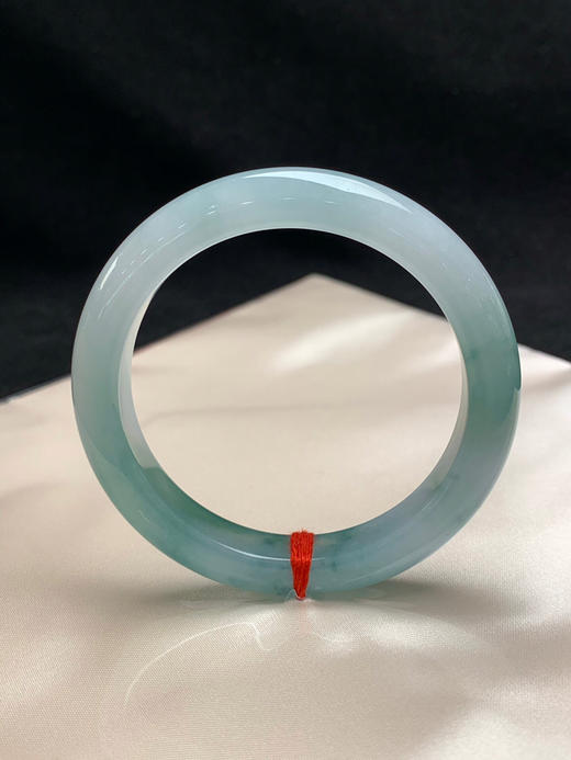 620617，51.8圈口，冰飘花正圈平安镯，小圈口窄条形，种水好，冰胶有光感 商品图3